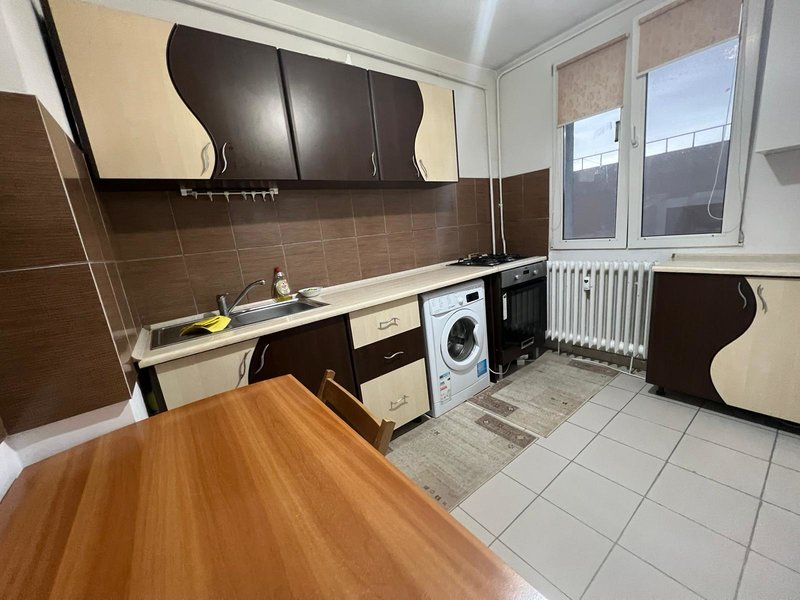 Drumul Taberei, metrou, apartament 2 camere, bloc reabilitat termic.