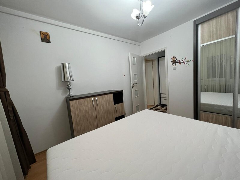 Drumul Taberei, metrou, apartament 2 camere, bloc reabilitat termic.