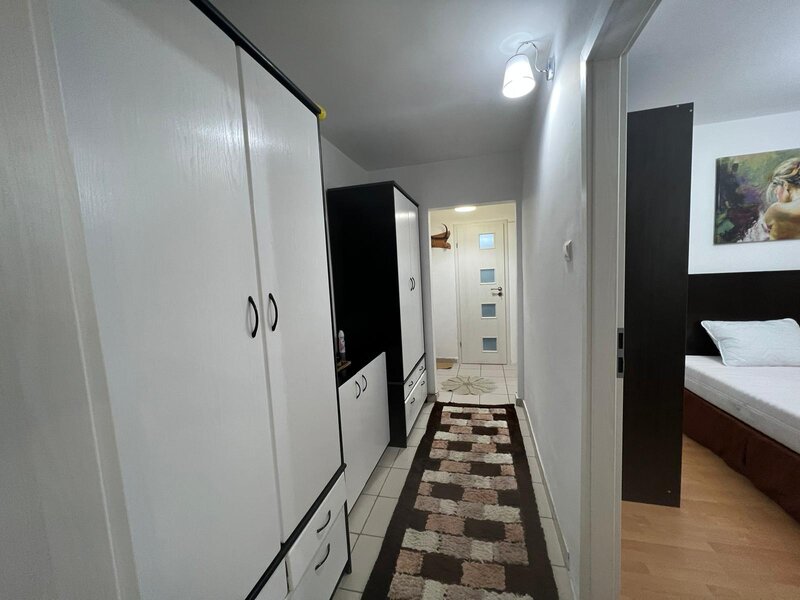 Drumul Taberei, metrou, apartament 2 camere, bloc reabilitat termic.